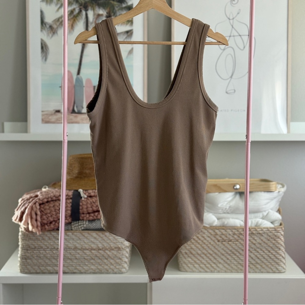 Abercrombie & Fitch Soft A&F Ribbed Bodysuit | Taupe Brown | XL